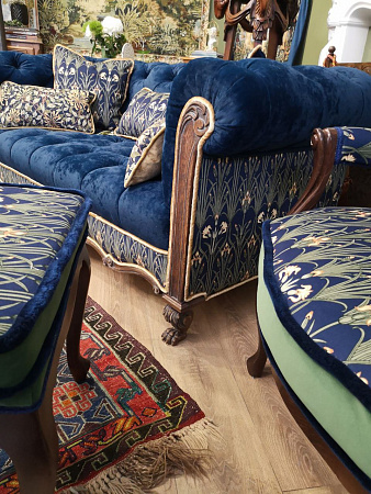 Диван Мессир